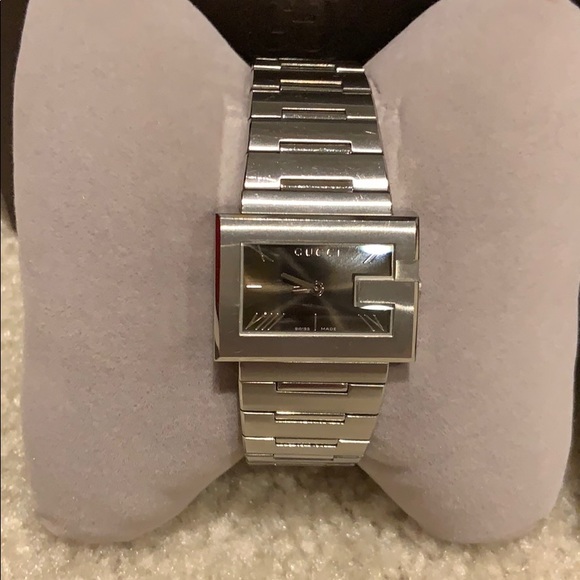 Gucci Watch - Picture 2 of 2